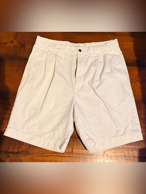 Men's Pleated Shorts in White